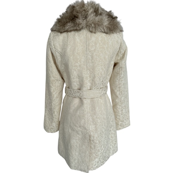 Xhilaration Ivory Women’s Coat with Faux Fur Detachable Collar - Picture 3 of 9